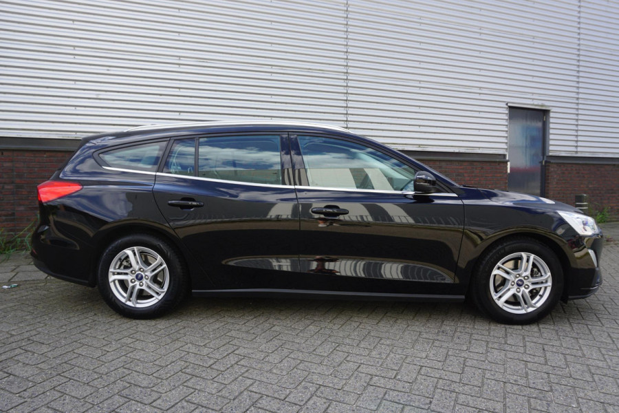 Ford FOCUS Wagon 1.0 100PK Rijklaarprijs incl.garantie All-Season banden.