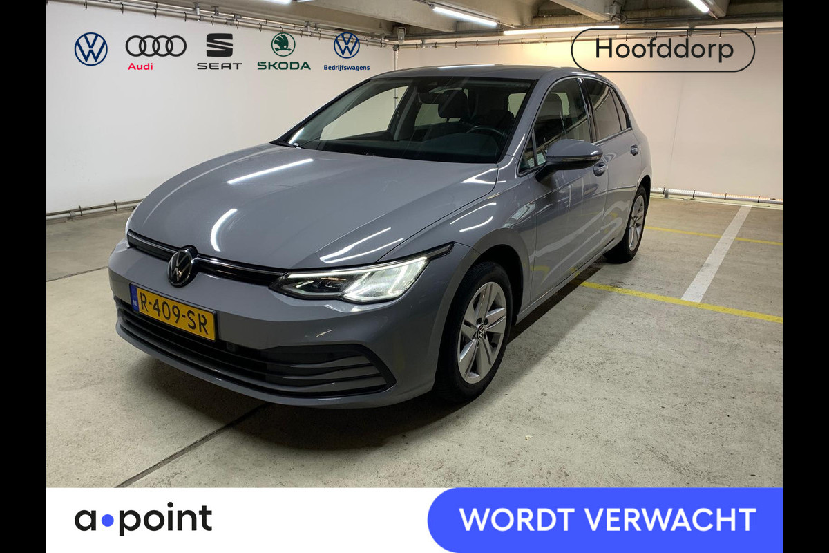 Volkswagen Golf 1.0 eTSI Life 110 pk | Verlengde garantie | Parkeercamera | Navigatie | Parkeersensoren | Adaptieve cruise control