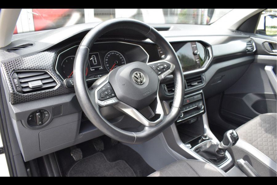 Volkswagen T-Cross 1.0 TSI Style / Navi / Keyless Entry / Adap. Cruise / 17"LM /