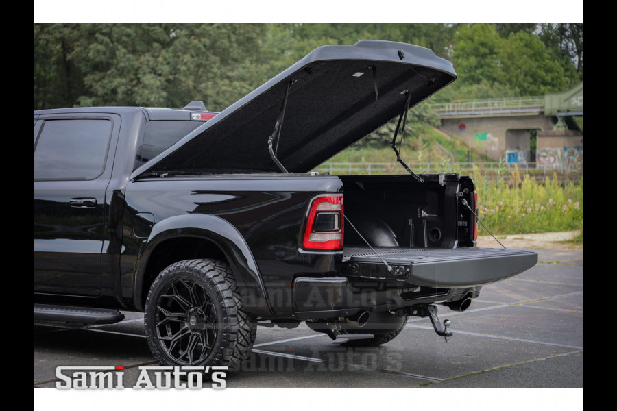 Dodge Ram 1500 NIGHT EDITION | MET LPG | COVER | GROOTSCHERM | 5 PERSOONS | ZWART | LARAMIE | HEMI 5.7 V8 4x4 CREWCAB 5'7 | GRIJSKENTEKEN | DUBBELE CABINE | VOORRAAD NR 2169 -  8823