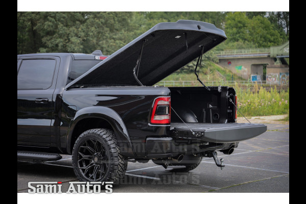 Dodge Ram 1500 NIGHT EDITION | MET LPG | COVER | GROOTSCHERM | 5 PERSOONS | ZWART | LARAMIE | HEMI 5.7 V8 4x4 CREWCAB 5'7 | GRIJSKENTEKEN | DUBBELE CABINE | VOORRAAD NR 2169 -  8823