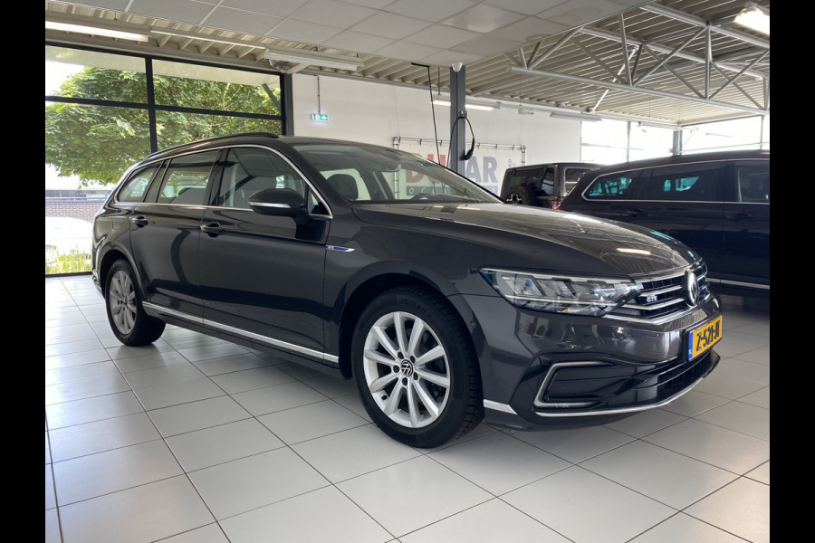 Volkswagen Passat Variant 1.4 TSI PHEV GTE Business Achteruitrij camera/ / Dodehoek detectie