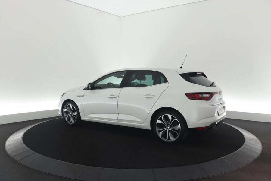 Renault Mégane TCe 130 GT-Line | Navigatie | Stoelverwarming | Parkeersensoren