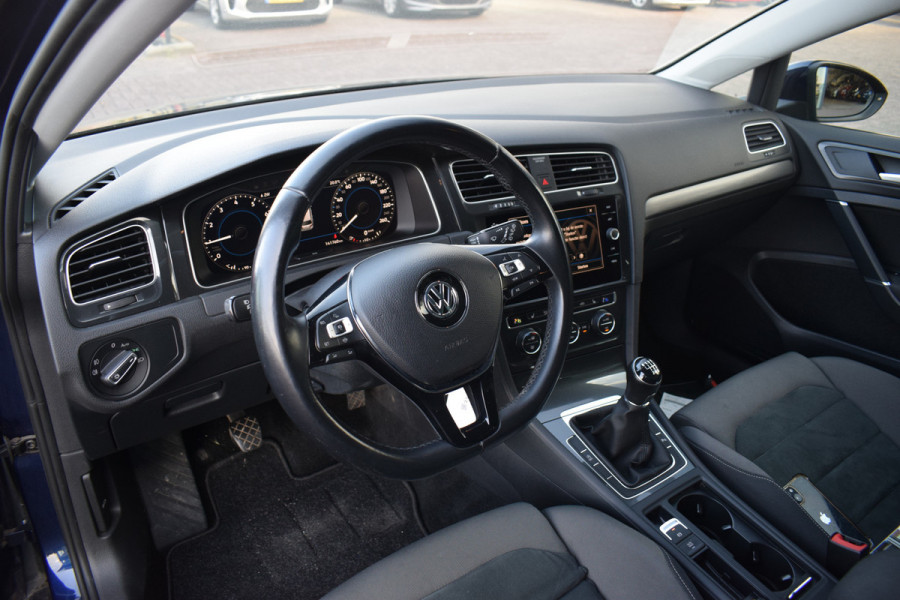 Volkswagen GOLF Variant 1.5 TSI Comfortline Business | AppleCarplay | Trekhaak | Cruise