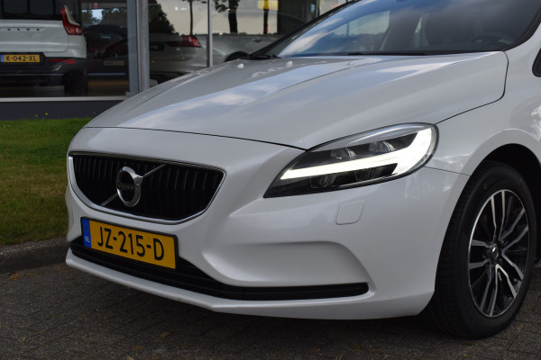 Volvo V40 T2 123PK Momentum | Stoelverwarming | Navigatie | Carkit | Voorruit verwarming | 16"LMV