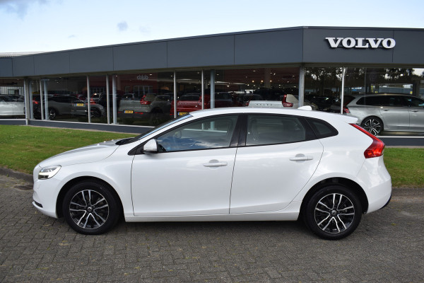 Volvo V40 T2 123PK Momentum | Stoelverwarming | Navigatie | Carkit | Voorruit verwarming | 16"LMV