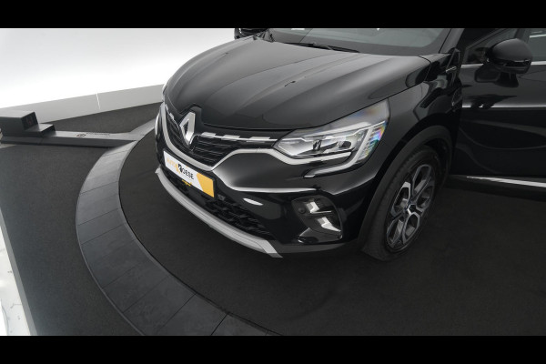 Renault Captur 1.6 E-Tech Plug-in Hybrid 160 Business | Camera | Apple Carplay | 9.3 Inch Groot Scherm | Allseason Banden | Parkeersensoren