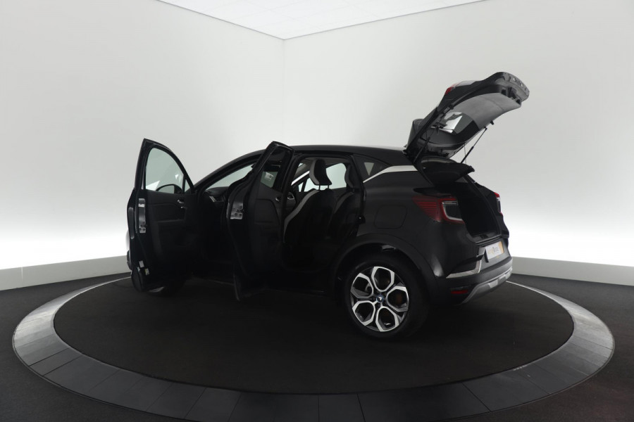 Renault Captur 1.6 E-Tech Plug-in Hybrid 160 Business | Camera | Apple Carplay | 9.3 Inch Groot Scherm | Allseason Banden | Parkeersensoren