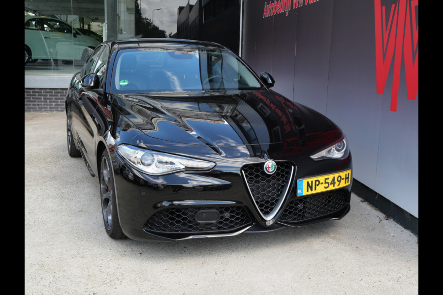 Alfa Romeo Giulia 2.0T AWD VELOCE | 280 PK | KEYLESS | TREKHAAK | CAMERA | ALL-IN!!