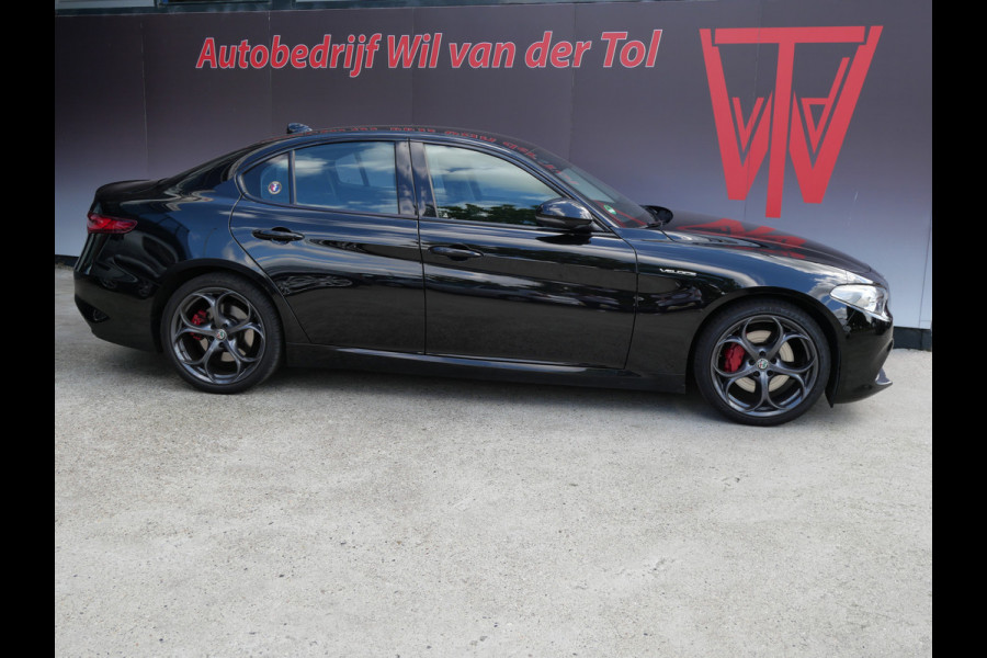 Alfa Romeo Giulia 2.0T AWD VELOCE | 280 PK | KEYLESS | TREKHAAK | CAMERA | ALL-IN!!