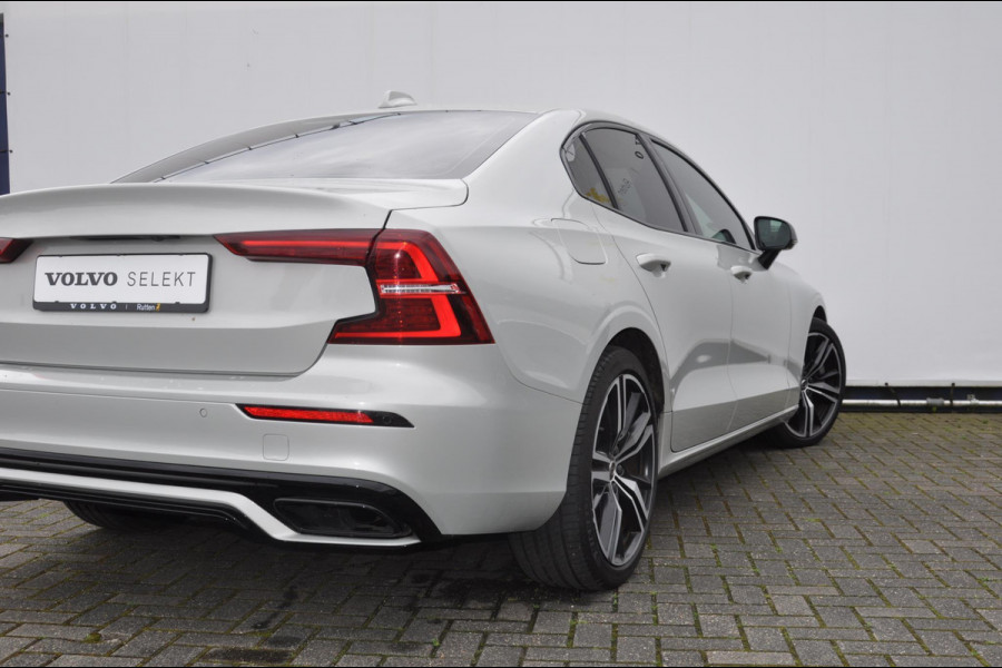 Volvo S60 340PK Automaat T6 AWD Twin Engine R-Design Adaptieve cruise control / BLIS / Elektrische stoelen met geheugen / parkeersensoren met camera / Stoelverwarming / Standkachel