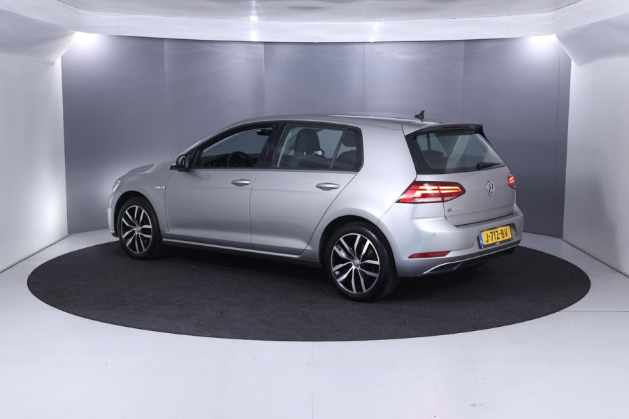 Volkswagen e-Golf E-DITION 136 pk | Navigatie | Warmtepomp | Parkeersensoren | Stoelverwarming | LED koplampen |