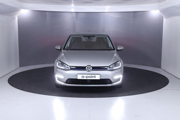 Volkswagen e-Golf E-DITION 136 pk | Navigatie | Warmtepomp | Parkeersensoren | Stoelverwarming | LED koplampen |