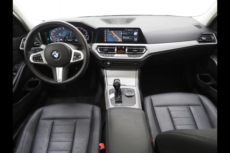 BMW 3 Serie Touring 330e High Executive | Panoramadak | Adapative Cruise | Keyless | Camera