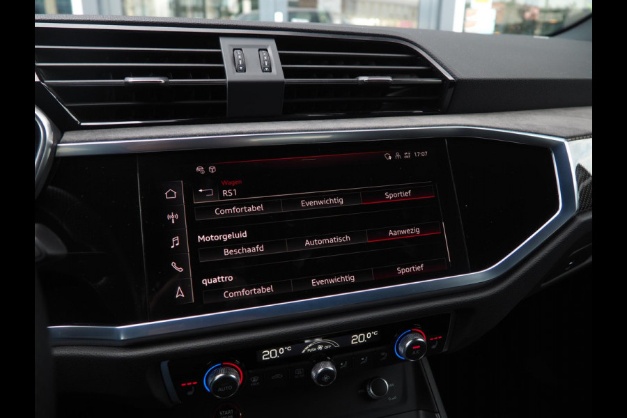 Audi RS Q3 Sportback / RS Stoelen / Sonos / Pano / 360 / Adaptive / Keyless / Ambient / Carbon / Blind spot