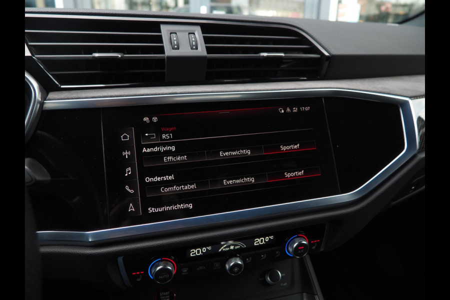 Audi RS Q3 Sportback / RS Stoelen / Sonos / Pano / 360 / Adaptive / Keyless / Ambient / Carbon / Blind spot