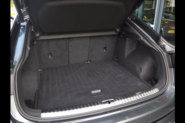 Audi RS Q3 Sportback / RS Stoelen / Sonos / Pano / 360 / Adaptive / Keyless / Ambient / Carbon / Blind spot