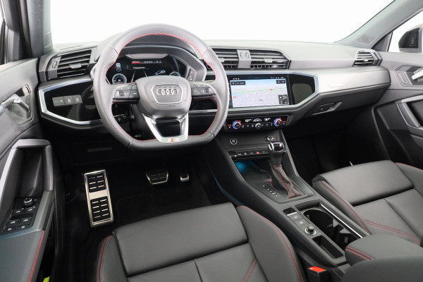 Audi Q3 Sportback 45 TFSI e S-Line 245 pk S-tronic | Verlengde garantie | Panoramadak | Navigatie | Parkeersensoren (Park assist) | Rondomzicht camera | Lichtmetalen velgen 20" |