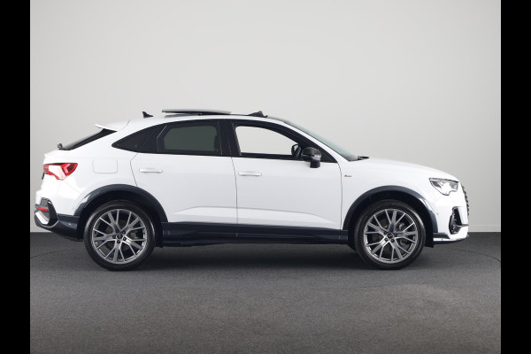 Audi Q3 Sportback 45 TFSI e S-Line 245 pk S-tronic | Verlengde garantie | Panoramadak | Navigatie | Parkeersensoren (Park assist) | Rondomzicht camera | Lichtmetalen velgen 20" |