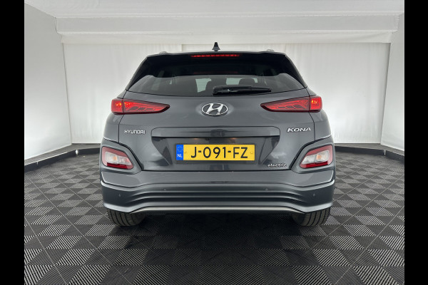 Hyundai Kona EV Fashion 64 kWh [3-Fase] (INCL-BTW) *HEAD-UP | VOLLEDER | ADAPTIVE-CRUISE | NAVI-FULLMAP | DAB+ | KEYLESS | CAMERA | ECC | PDC*