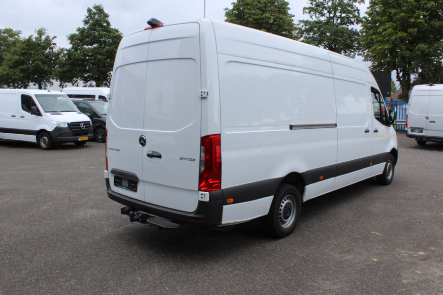 Mercedes-Benz Sprinter 317 CDI L3H2 RWD 3500kg Trekhaak, MBUX met camera, Etc.