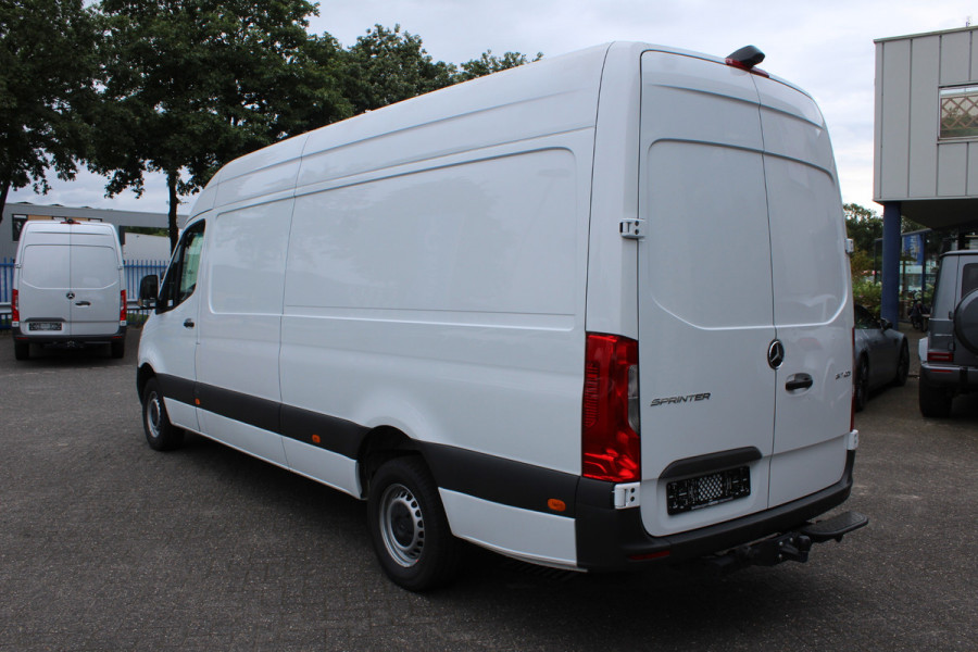 Mercedes-Benz Sprinter 317 CDI L3H2 RWD 3500kg Trekhaak, MBUX met camera, Etc.