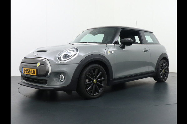 MINI Mini Electric Cooper SE 184PK Apple Carplay Ecc Navi DAB Cruise Control Camera Lichtpakket Regensensor PDC Bluetooth Binnensp aut dimmend Led  Elec.-ramen en Spiegels+Inklapbaar Stoelverwarming Comfort Access Keyles Connected Zeer Compleet!