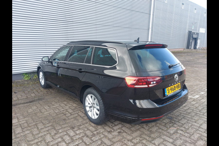 Volkswagen Passat Variant 1.5 TSI Comfort Business Automaat, airco,cruise,wegklapbare trekhaak,navigatie,parkeersensoren,