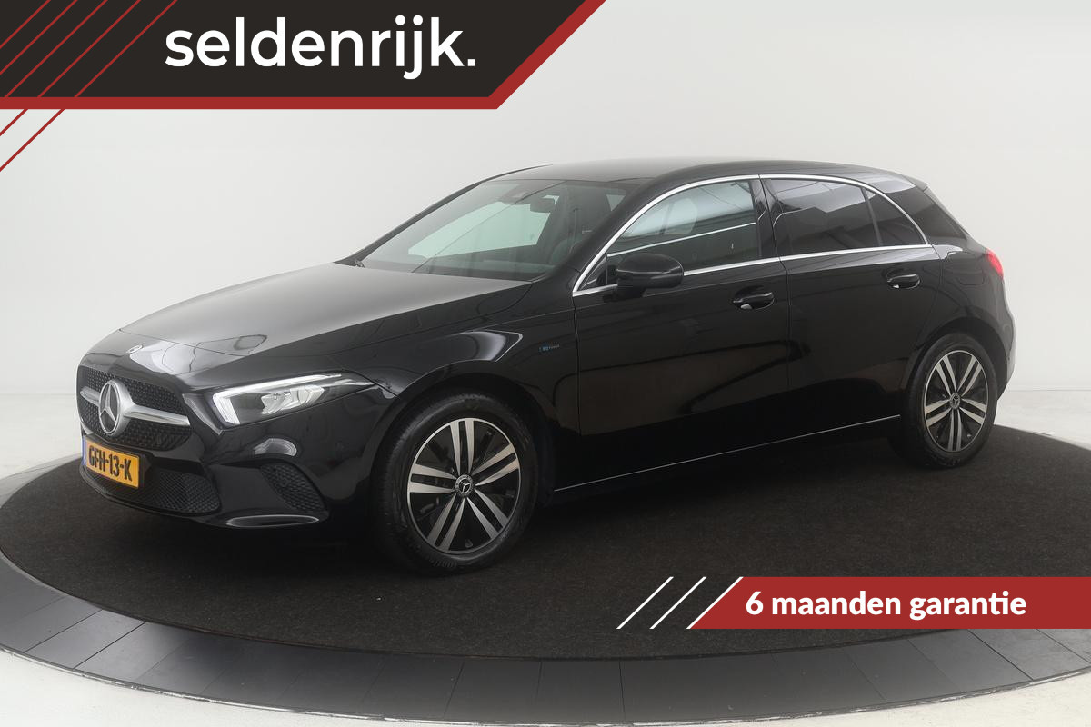 Mercedes-Benz A-Klasse 250e Urban | Stoelverwarming | Trekhaak | Widescreen | Camera | Navigatie | Half leder | Park Assist | Full LED | Climate control