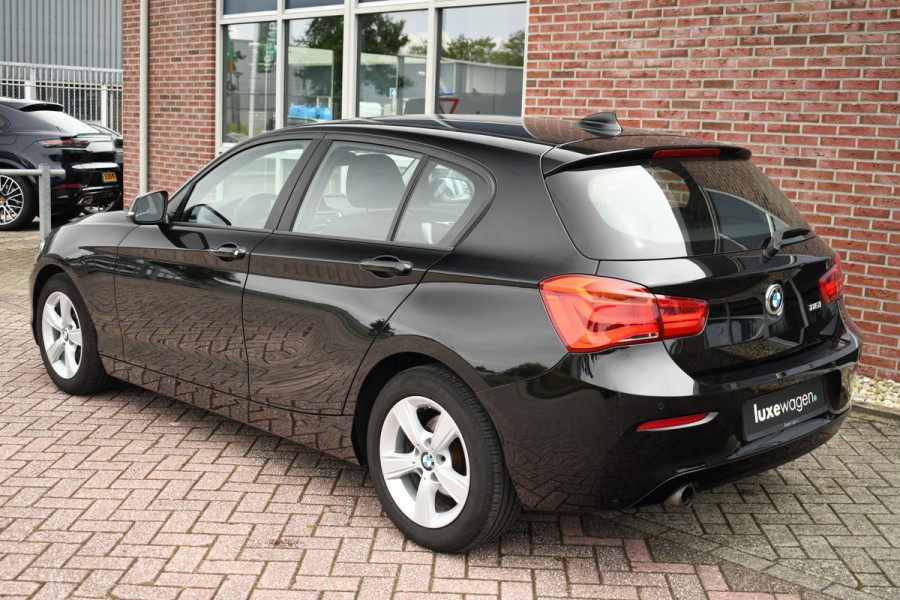 BMW 1-serie 116i 110pk Executive Navi Cruise Stoelverw PDC