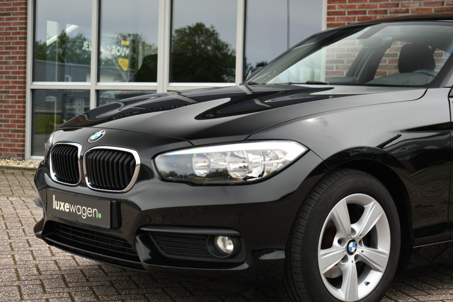 BMW 1-serie 116i 110pk Executive Navi Cruise Stoelverw PDC