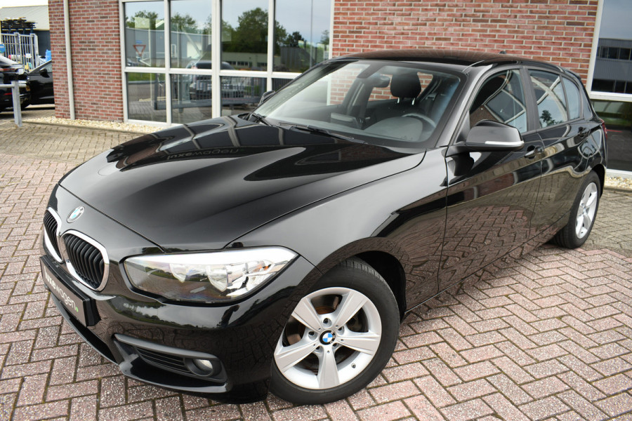 BMW 1-serie 116i 110pk Executive Navi Cruise Stoelverw PDC