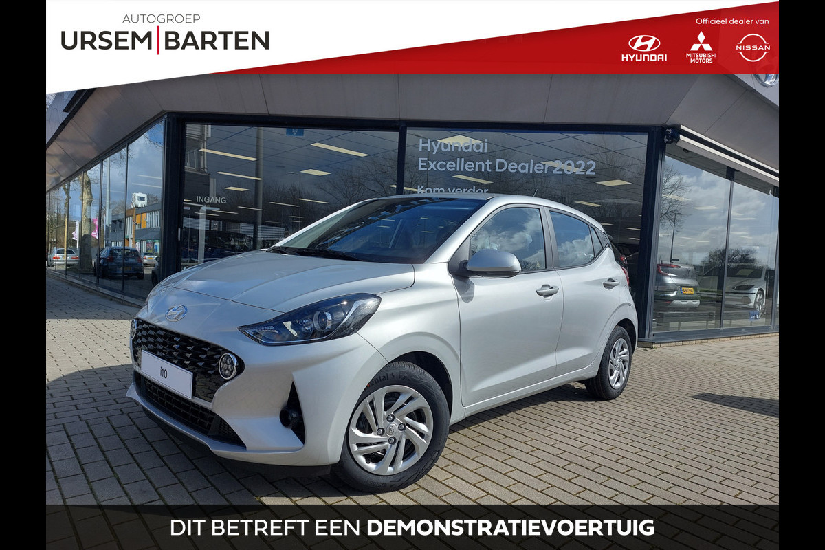 Hyundai i10 1.0 Premium |Direct uit voorraad leverbaar ! Van € 21.230,- voor € 20.130,- | UIT VOORRAAD LEVERBAAR