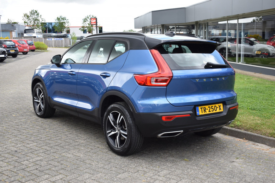 Volvo XC40 T4 190PK Automaat AWD R-Design | 360 Camera | 18 "LMV | Stoelverwarming | Blis | Stuurverwarming