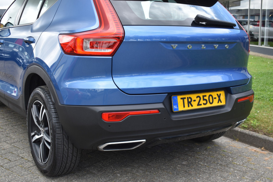 Volvo XC40 T4 190PK Automaat AWD R-Design | 360 Camera | 18 "LMV | Stoelverwarming | Blis | Stuurverwarming