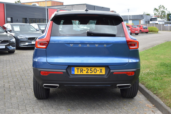 Volvo XC40 T4 190PK Automaat AWD R-Design | 360 Camera | 18 "LMV | Stoelverwarming | Blis | Stuurverwarming