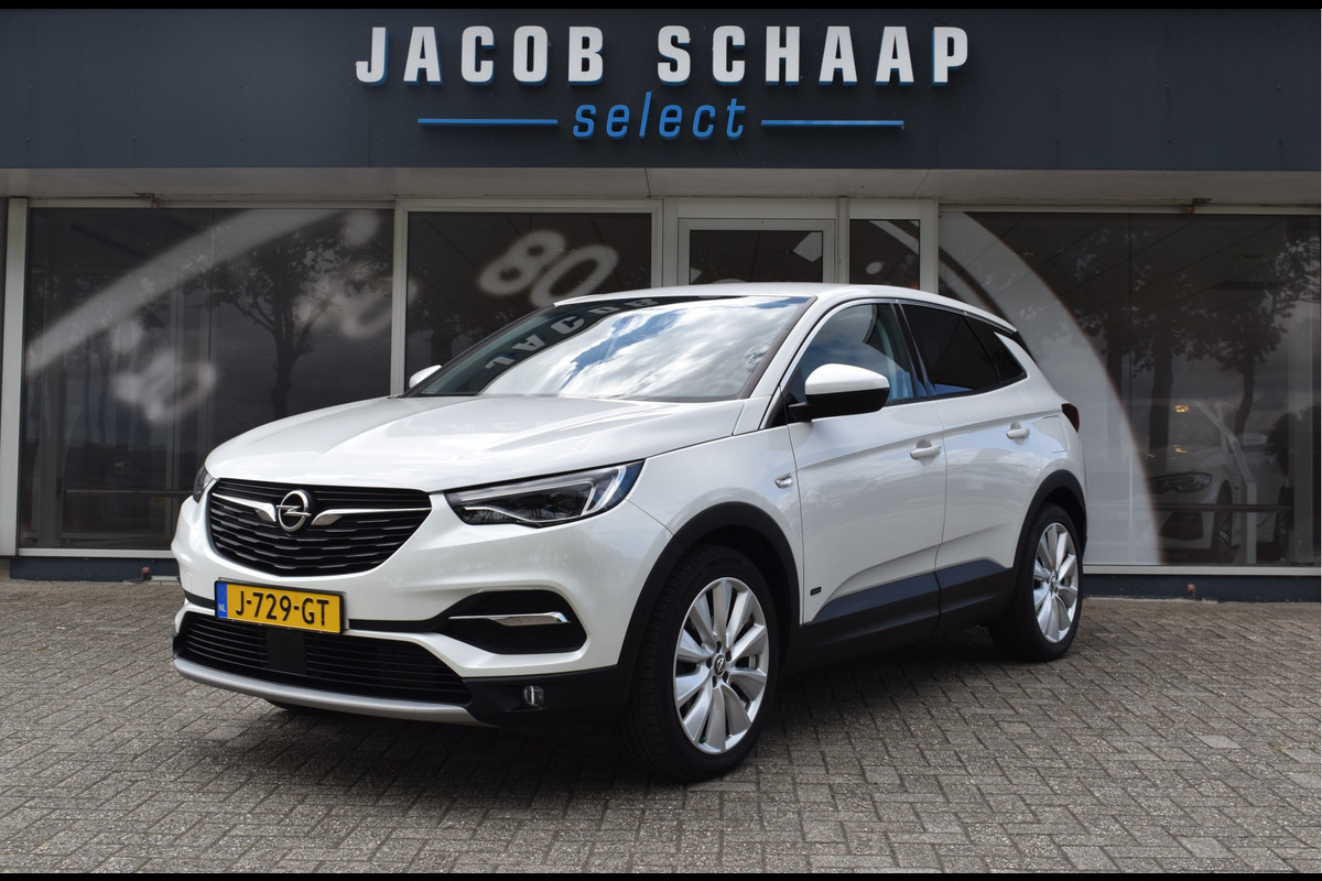 Opel Grandland X 1.6 Turbo Hybrid4 Business Executive / Keyless / 19"LM / Navi / Lane Assist / Apple Carplay