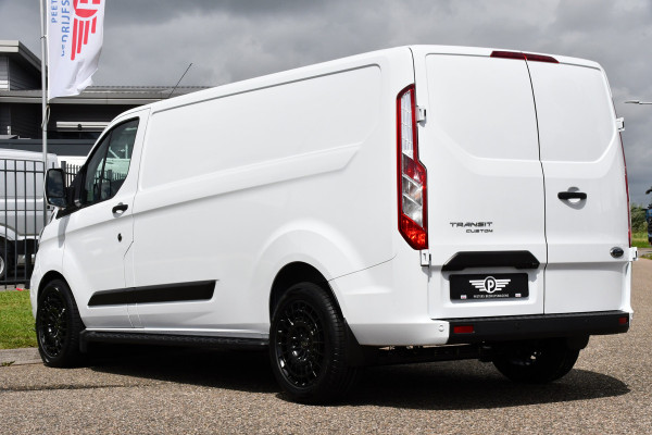 Ford Transit Custom Black & White Edition 340 2.0 TDCI L2H1 Camera, Automaat, Cruise, Carplay, Trekhaak, Stoelverm., PDC, 130 PK