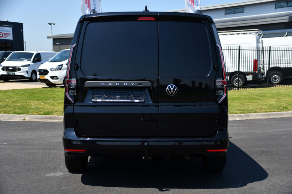 Volkswagen Caddy Cargo Maxi Black Edition 2.0 TDI Virtual, Camera, Cruise, Carplay, 122Pk, Stoelverwarming, Automaat, Trekhaak