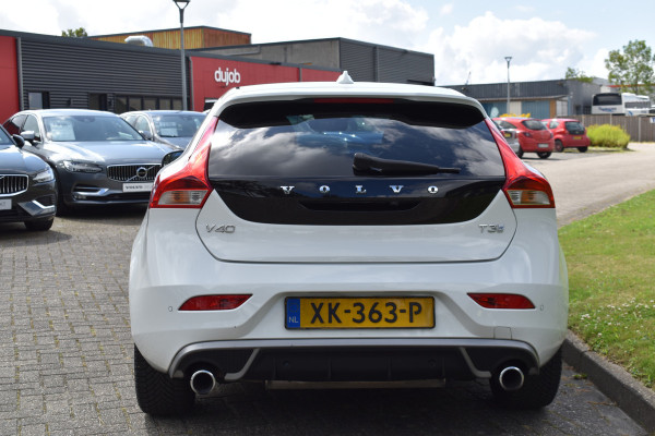 Volvo V40 T3 153PK Automaat Polar+ Sport | H&K | Glazen dak | Stoelverwarming | Camera | 17"LMV | Keyless entry