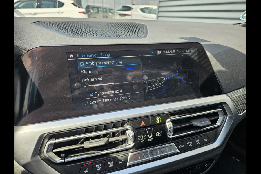 BMW 3 Serie Touring 320e M Sport Plug In Hybrid Dealer O.H | Alcantara Sportstoelen | Stuur / Stoelverwarming | LED | Apple Carplay | DAB | Live Cockpit |