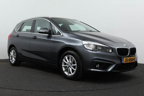 BMW 2 Serie Active Tourer 218i Essential Automaat (NAVIGATIE, CLIMA, PARKEERSENSOREN, LED, DEALER ONDERHOUDEN)