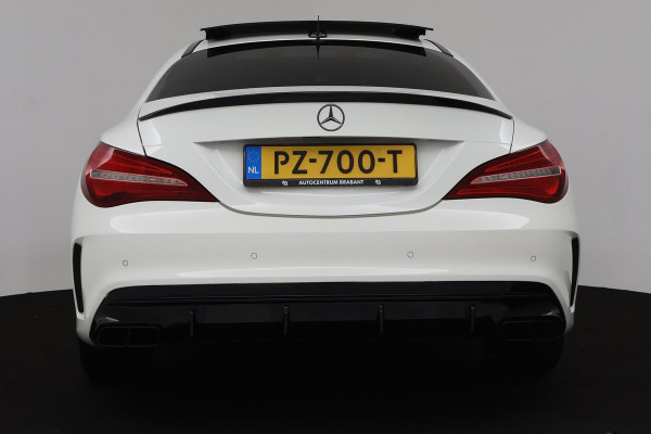 Mercedes-Benz CLA-Klasse 180 AMG Night Edition Plus Automaat (PANORAMADAK, SFEERVERLICHTING, STOELVERWARMING, GOED ONDERHOUDEN)