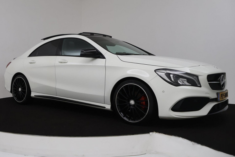 Mercedes-Benz CLA-Klasse 180 AMG Night Edition Plus Automaat (PANORAMADAK, SFEERVERLICHTING, STOELVERWARMING, GOED ONDERHOUDEN)