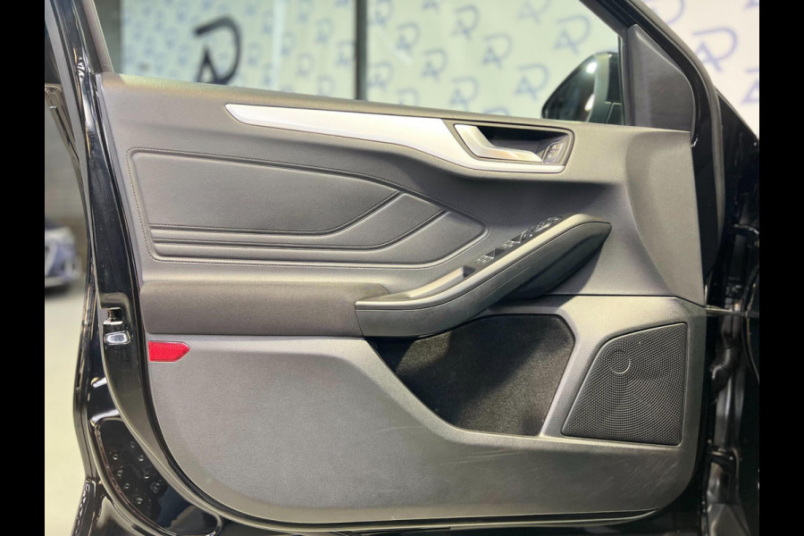 Ford FOCUS Wagon 1.0 EcoBoost Titanium | Led Koplampen | Apple/Android Carplay | Parkeersensoren | ACC | Stuur&Stoelen Verwarm.