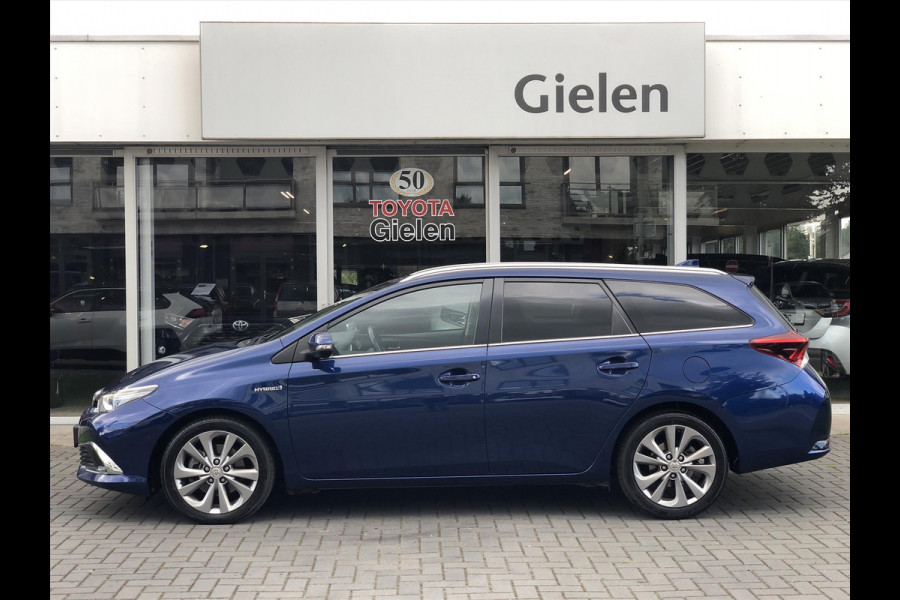 Toyota Auris 1.8 Touring Sports Hybrid Executive | Navigatie, Half leer, Stoelverwarming, Parkeersensoren, LED, DAB, 17inch, Keyless