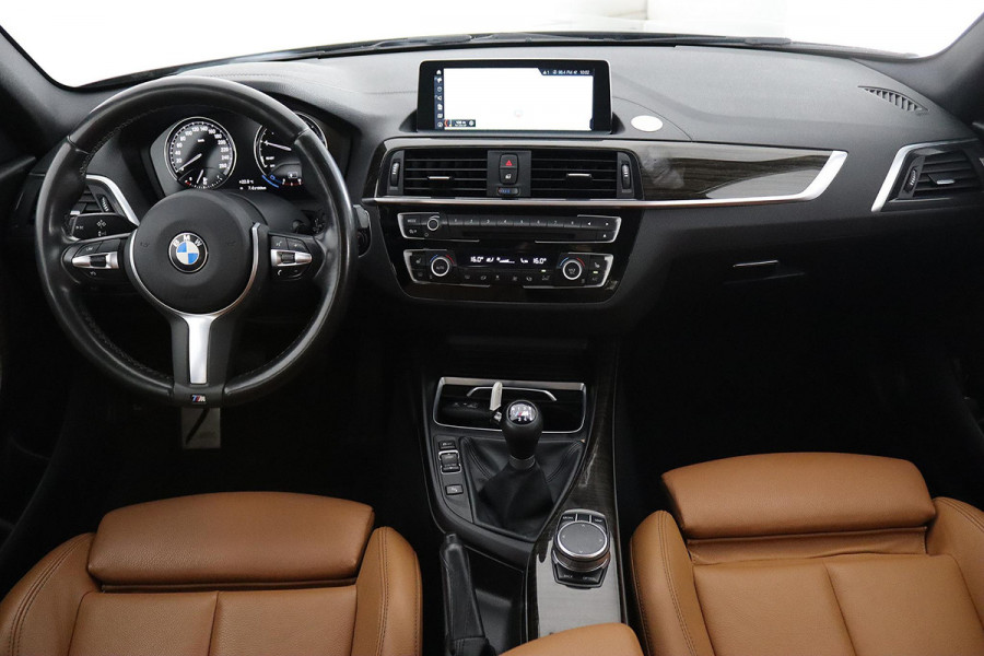 BMW 1-serie 116i M Sport Edition | Navigatie | Leder | Lichtmetalen velgen |