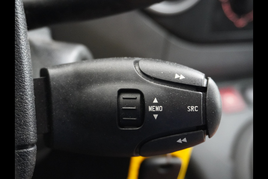 Peugeot Partner HDI 90PK XR BEKS Lades Inrichting Schuifdeur Rechts Airco PDC Cruise Control Bluetooth carkit Elec. Ramen Centrale Vergrendeling Org. NL Auto