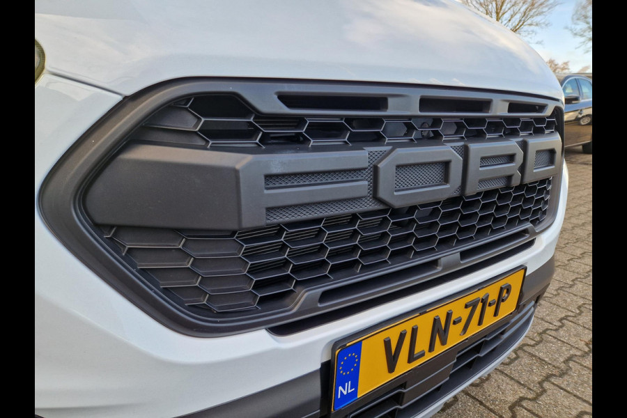 Ford Transit Custom 300 2.0 TDCI L2H1 Trail Glasslook panelen | Raptor grille | Camera | Trekhaak | Leder | Voorruitverwarming | Airco | Cruise control etc.