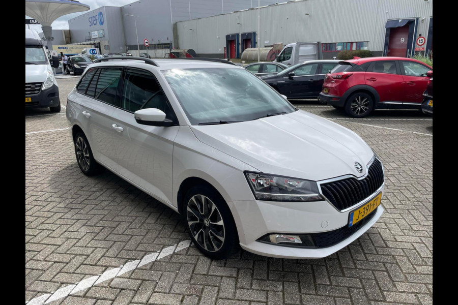 Škoda Fabia Combi 1.0 TSI Business Edition / navigatie